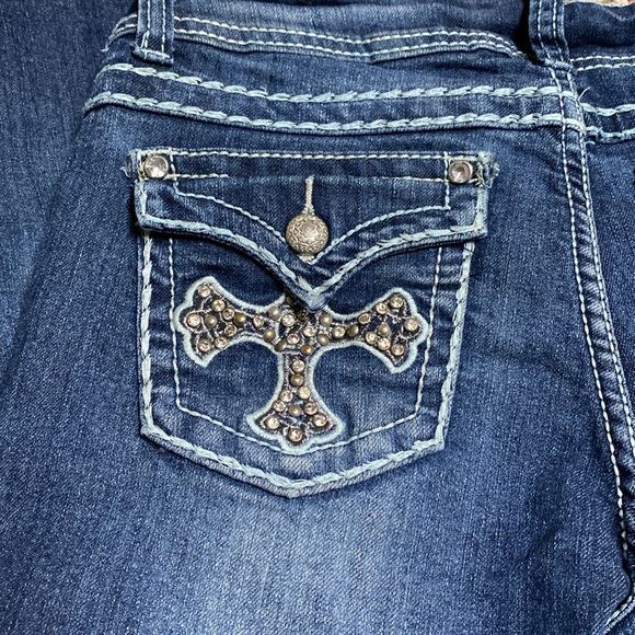 Silver Jeans Embellished Capris - Picture 2 of 3